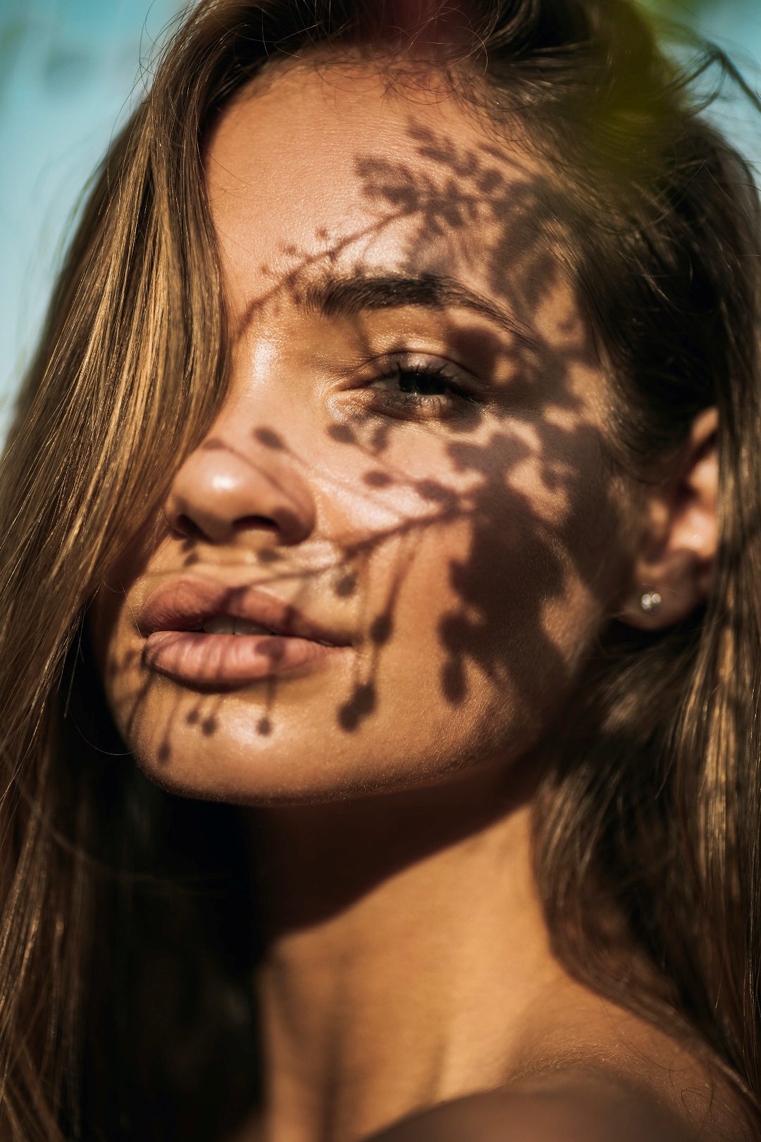 capelli si schiariscono col sole